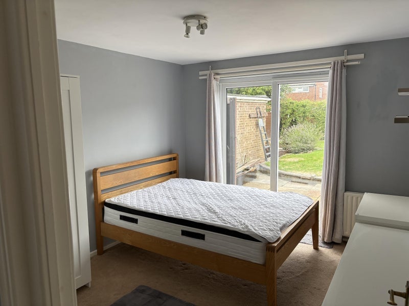 Room Almond Close in South Ribble
