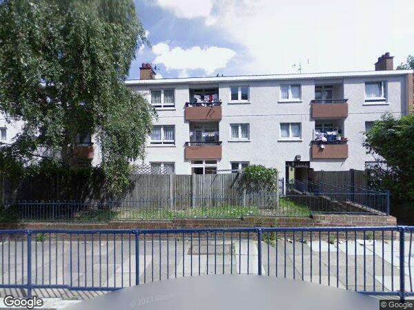 Flat Aberfeldy Square in Greater London
