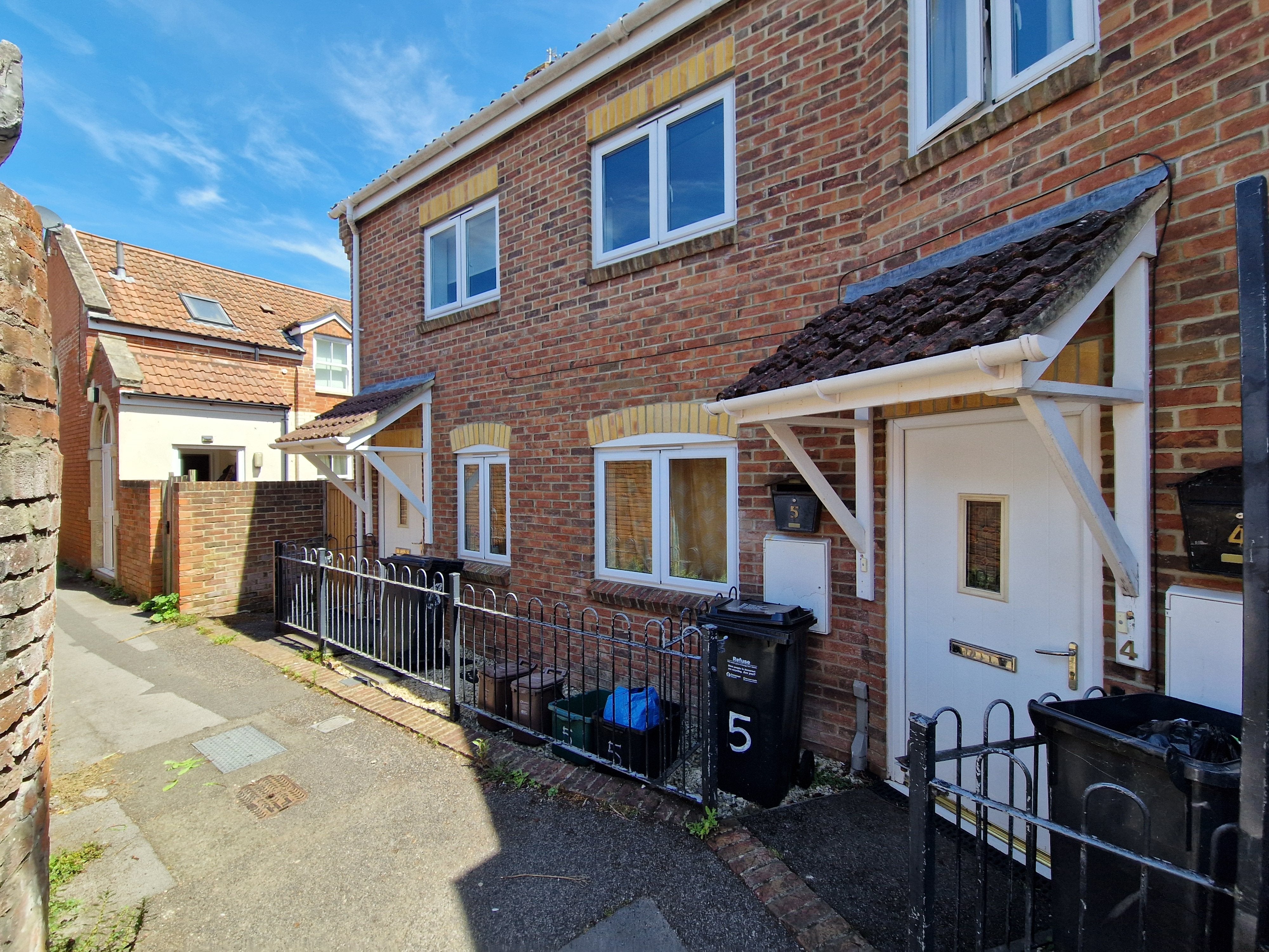 Flat Green Dragon Lane in Bridgwater