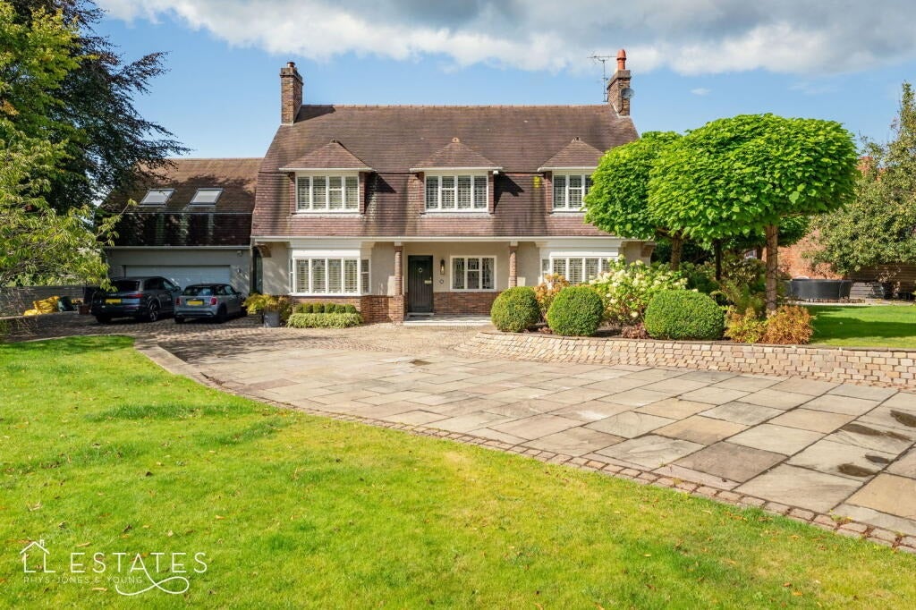 House Fforddlas in Prestatyn