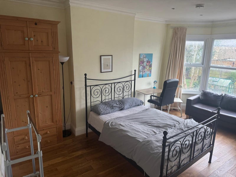 Room Dukes Avenue in Greater London