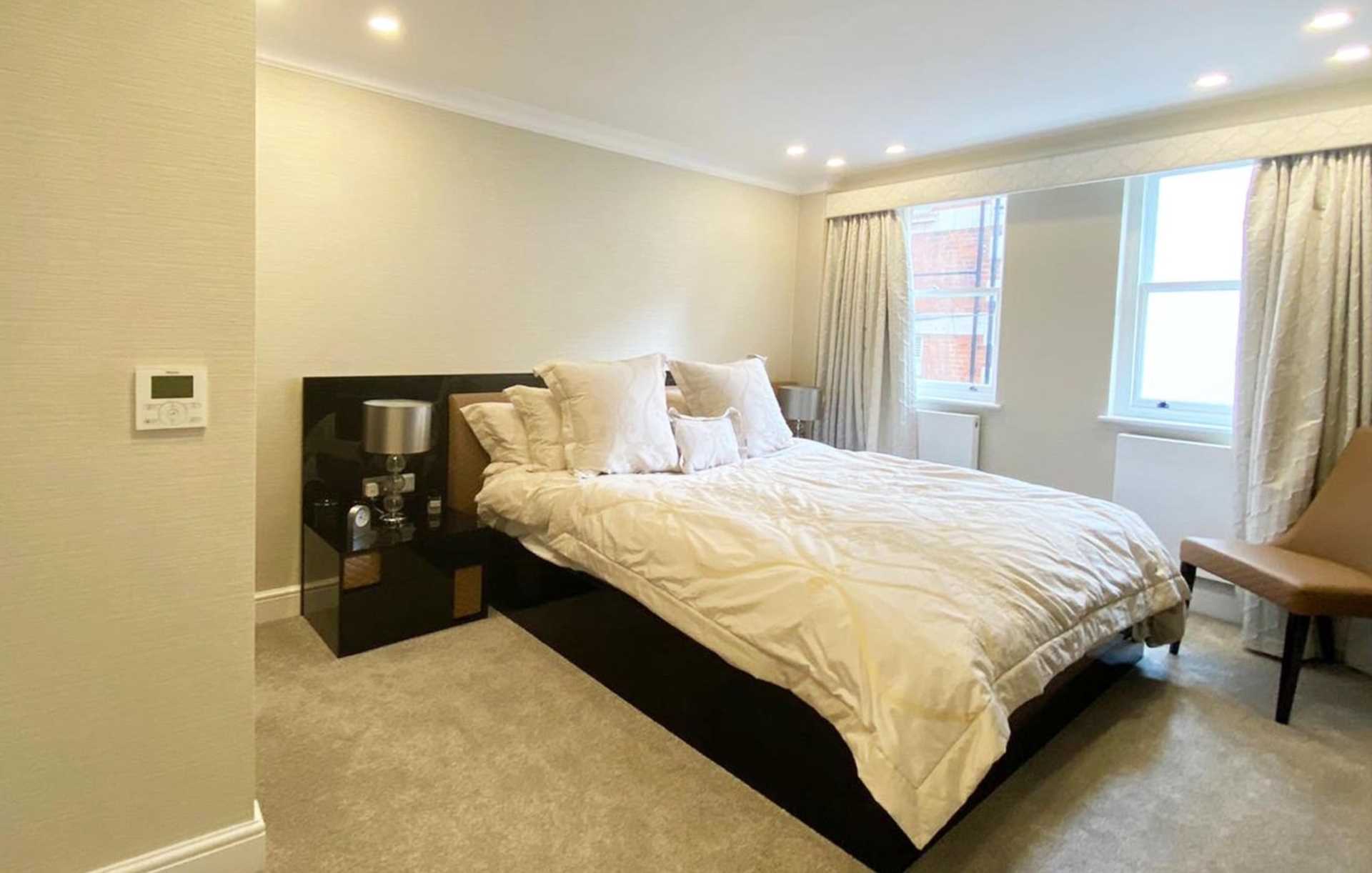Flat Hamilton Mews in City of Westminster