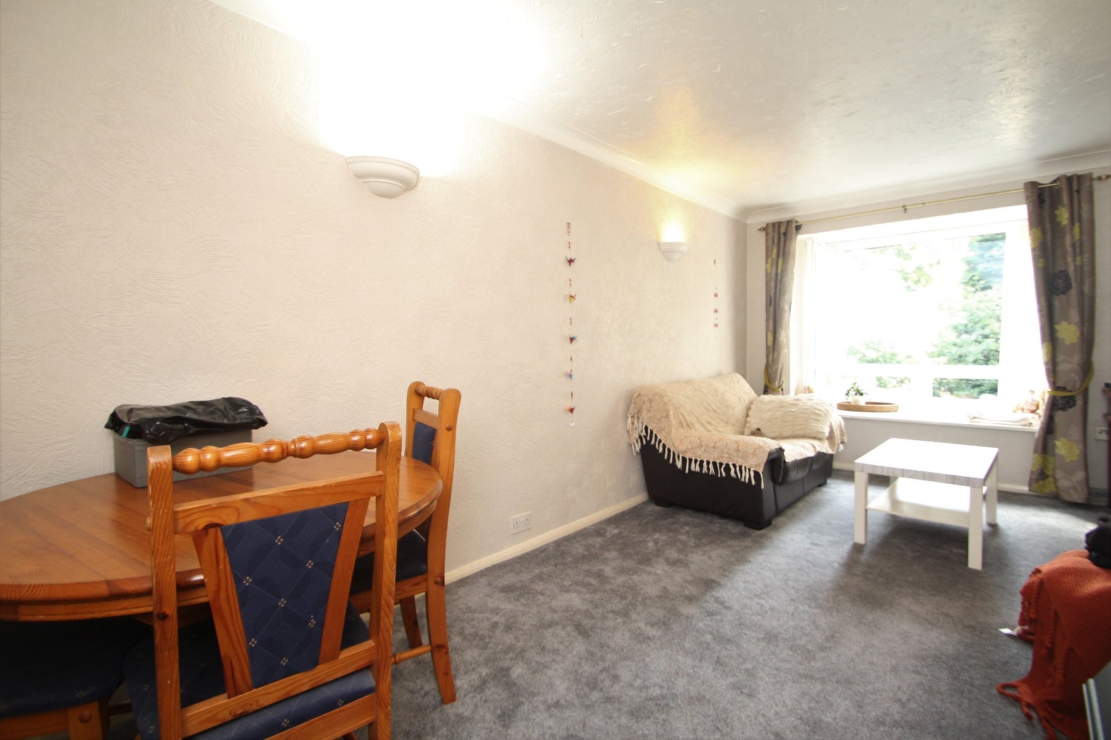 Flat Oliver Hill in Leeds