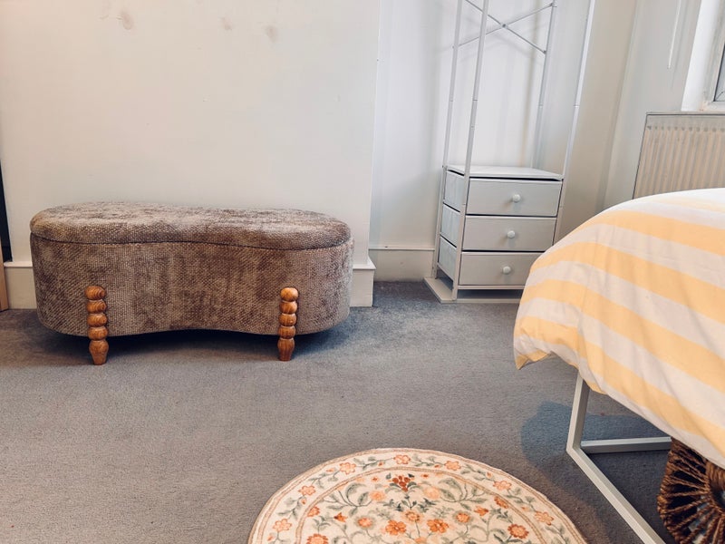 Room Greenside Road in Greater London