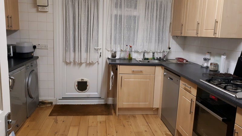 Room Baylis Walk in Crawley