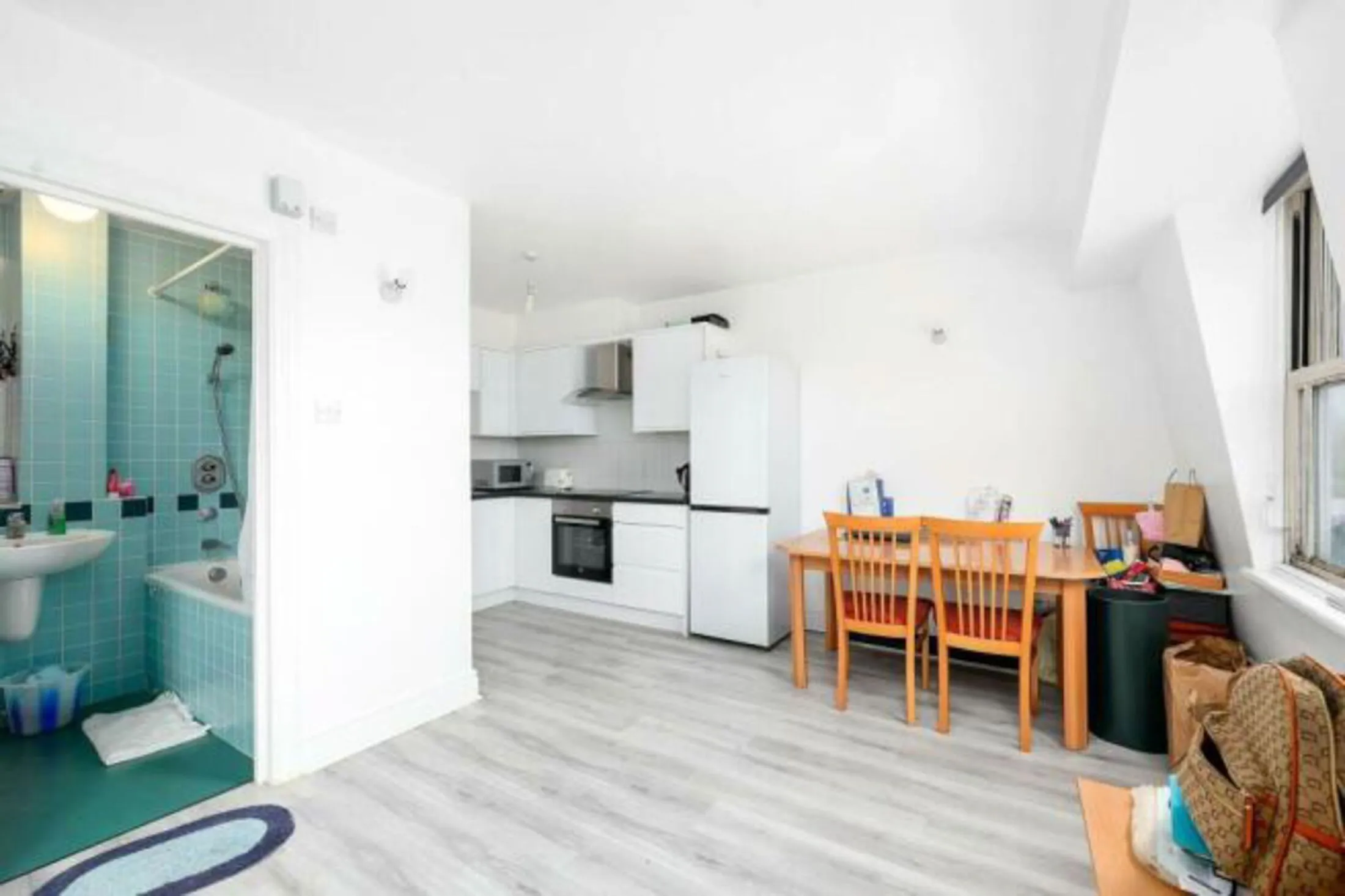 Flat Bow Road in Greater London