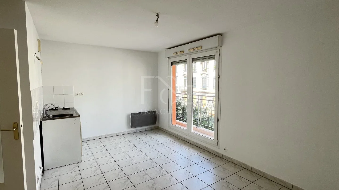 Flat Cours Tolstoï in Villeurbanne