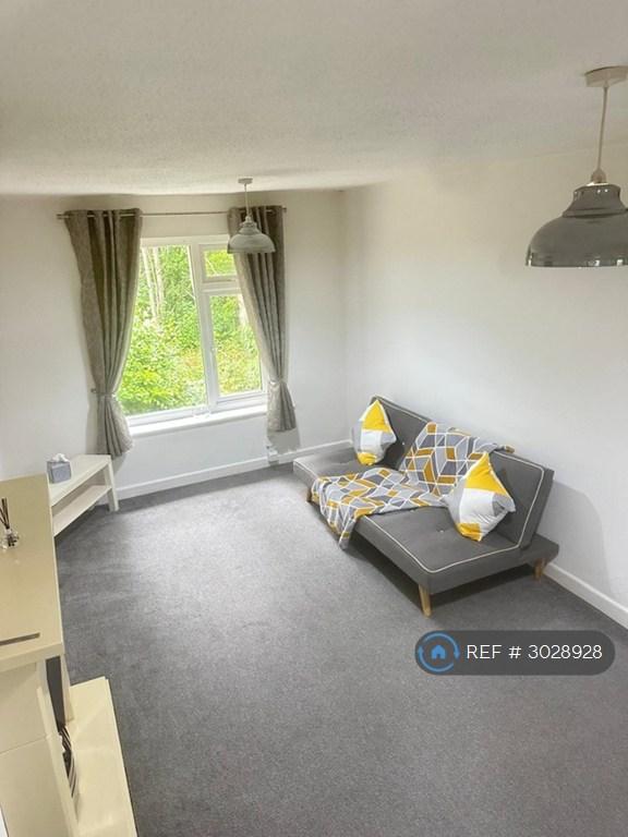 Flat Melton Close in Leeds