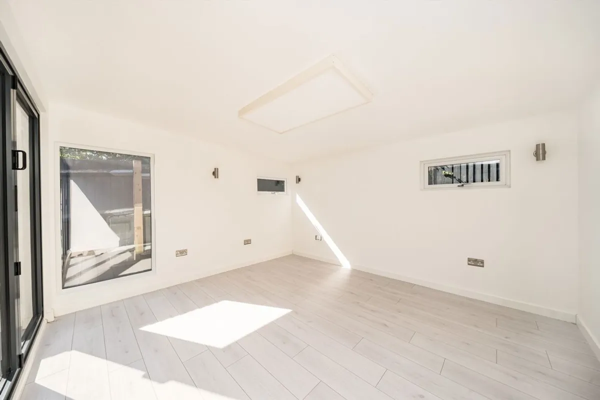House Camac Road in Greater London