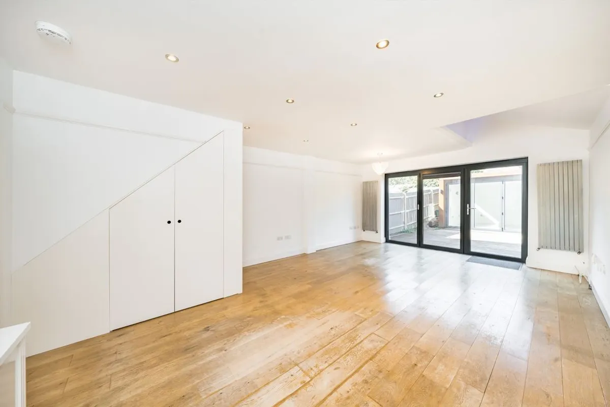 House Camac Road in Greater London