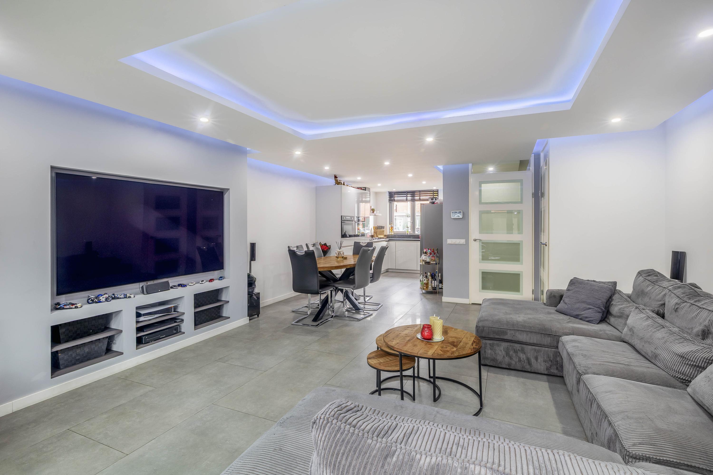 Huis Schout Eeuwoutstraat 27 in Pernis Rotterdam