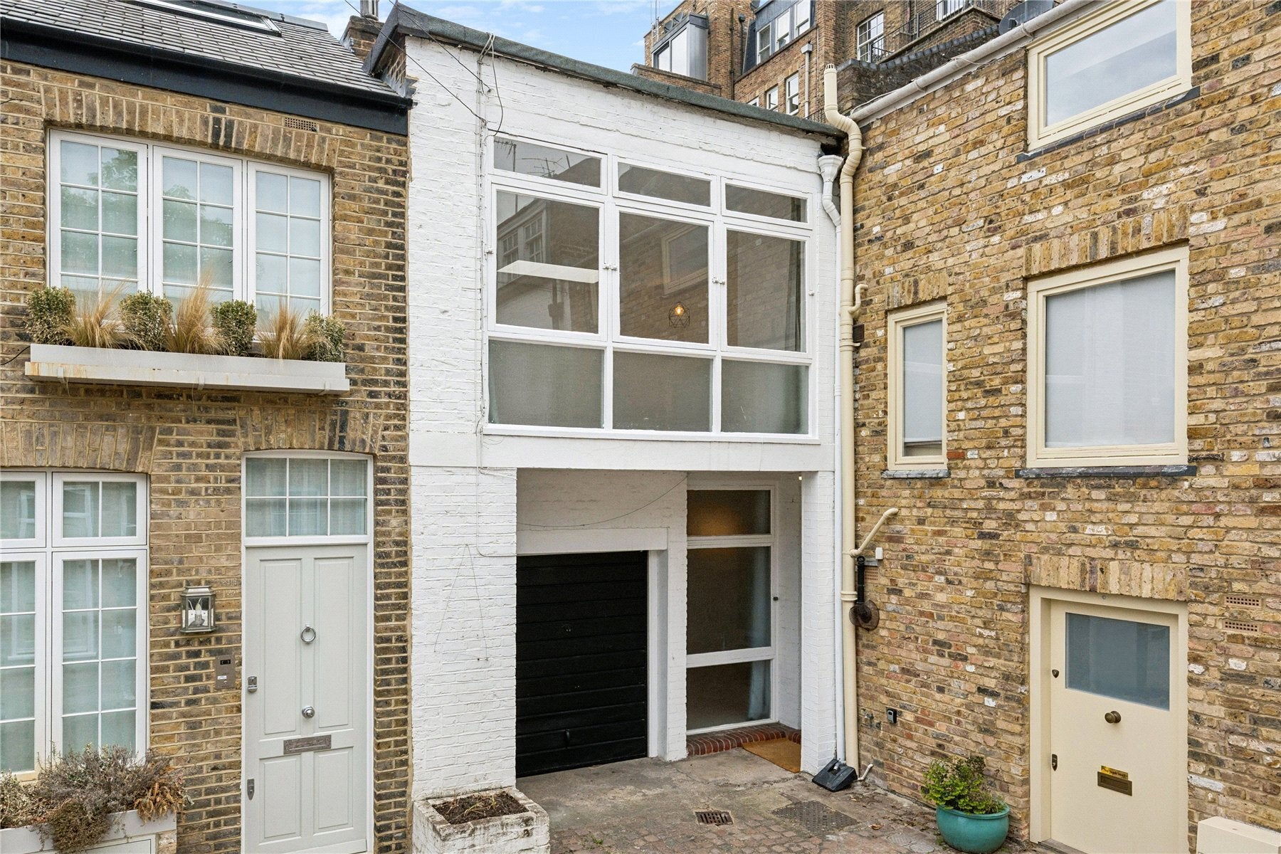 House Wilby Mews in Greater London