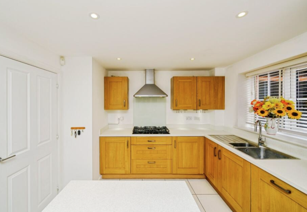 Flat College Way in Eastham Village
