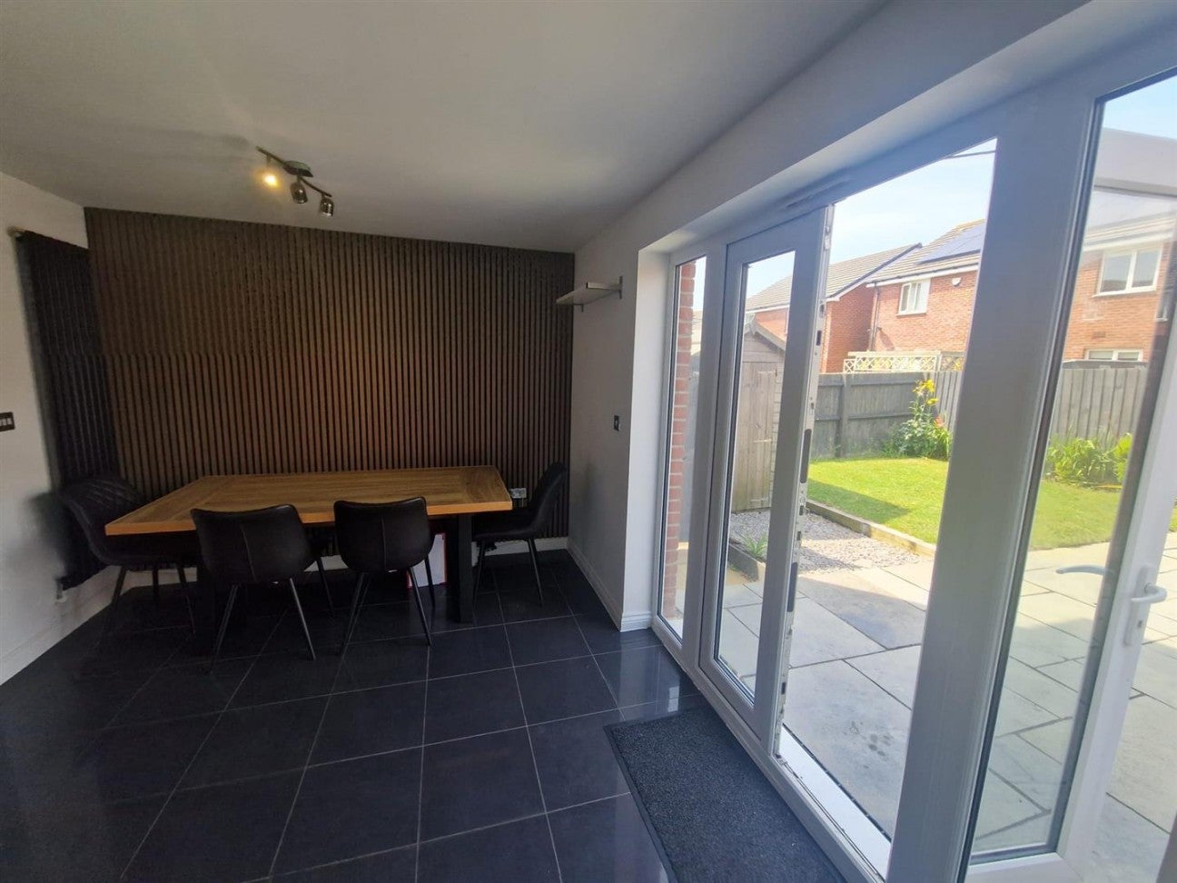 House Heol Y Sianel in Rhoose