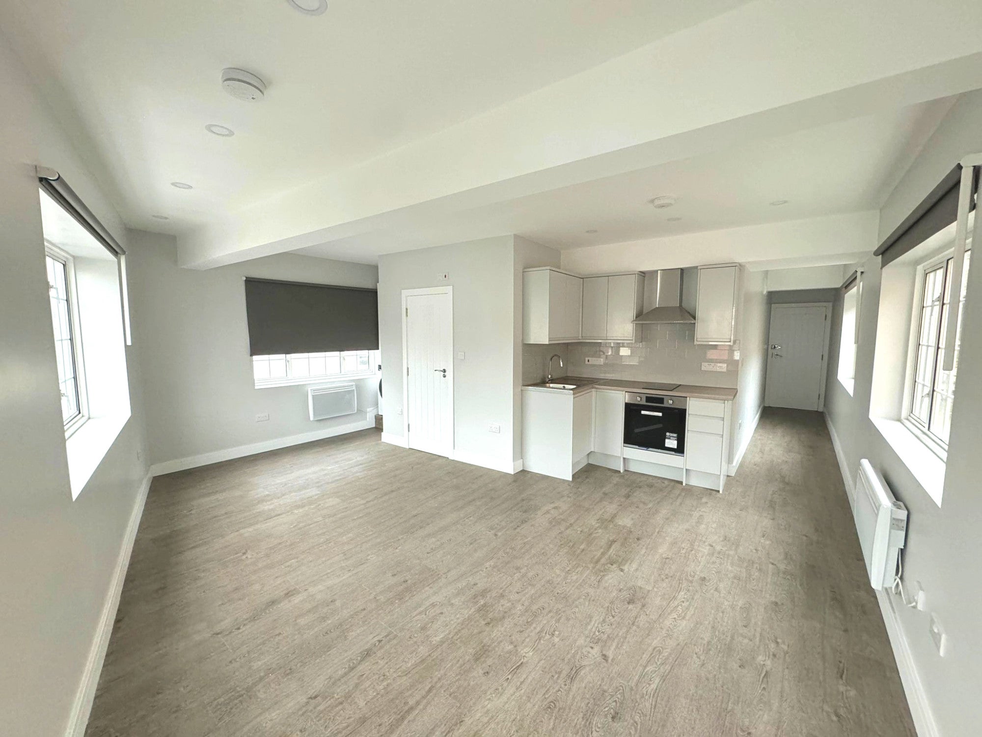 Flat Cavendish Avenue in Greater London