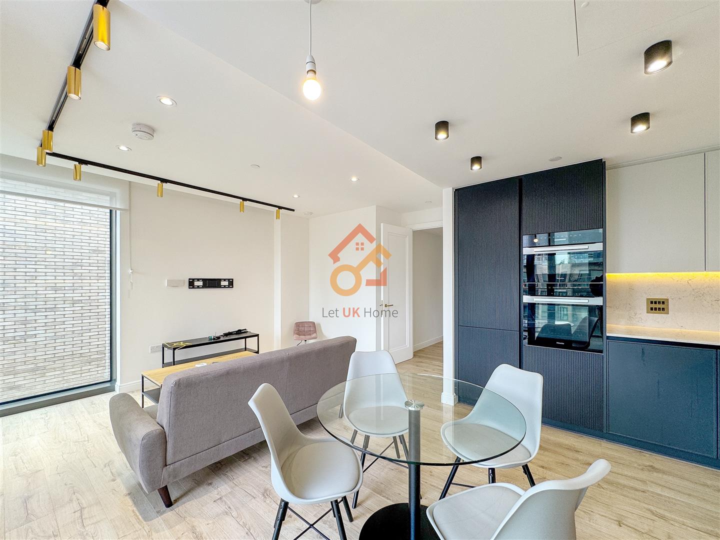 Flat Dingley Road in Greater London