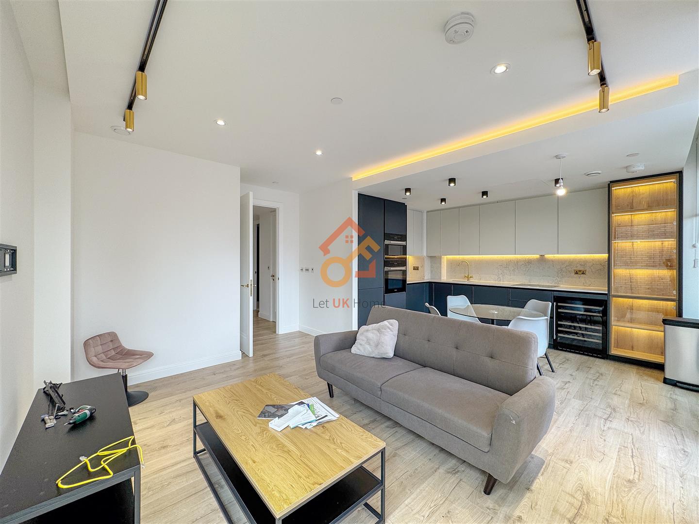 Flat Dingley Road in Greater London