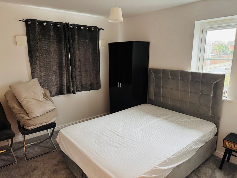 Room Marnell Close in Liverpool