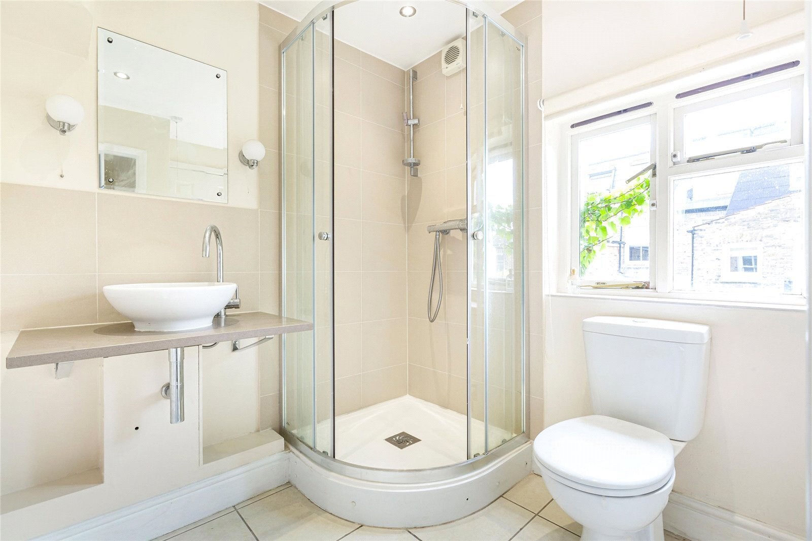 Flat Gilstead Road in Greater London
