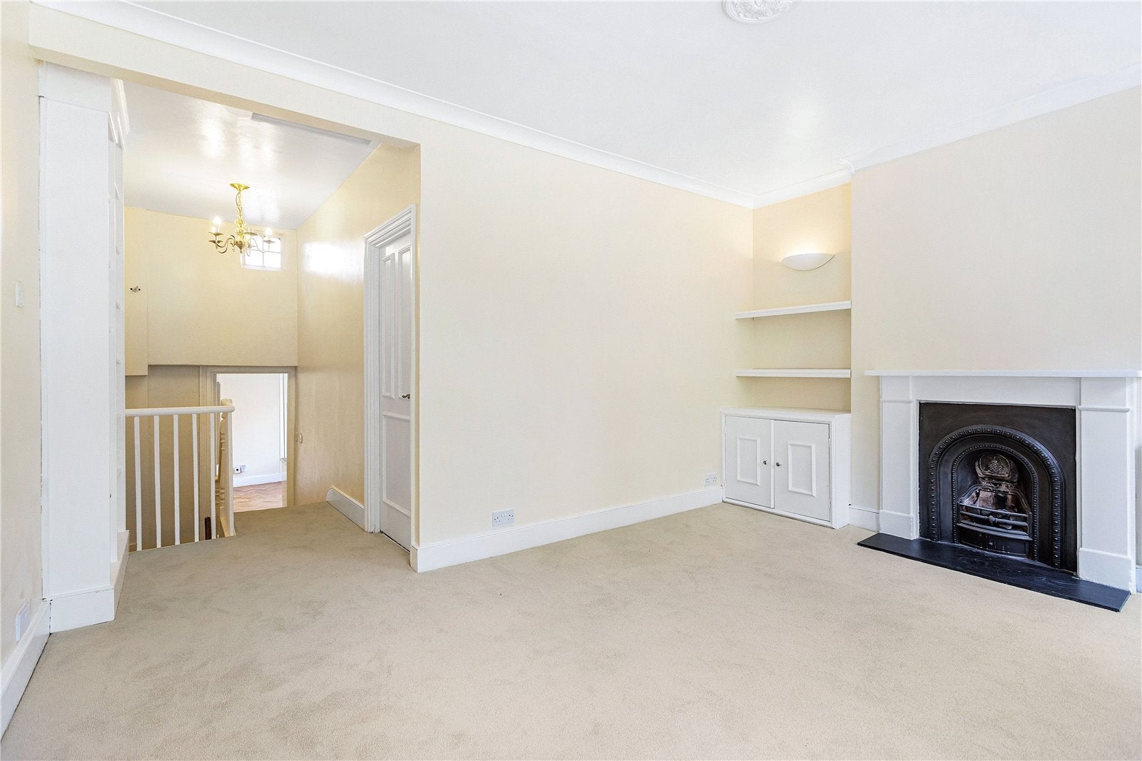Flat Gilstead Road in Greater London