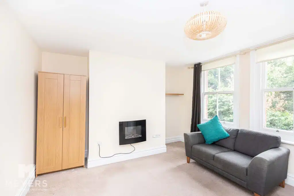 Flat Westerham Road in Bournemouth