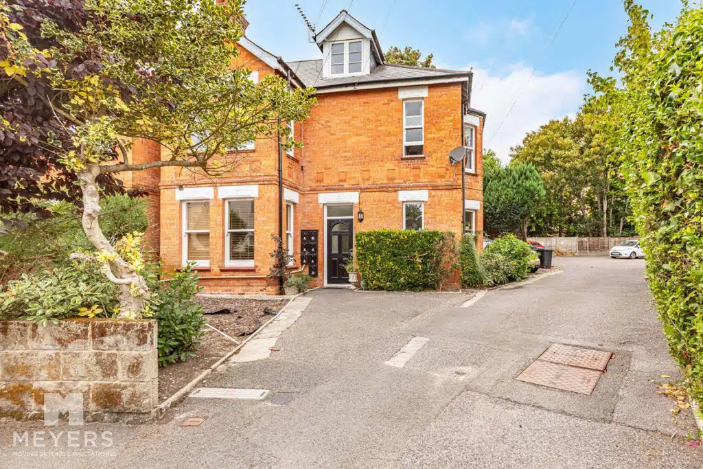 Flat Westerham Road in Bournemouth