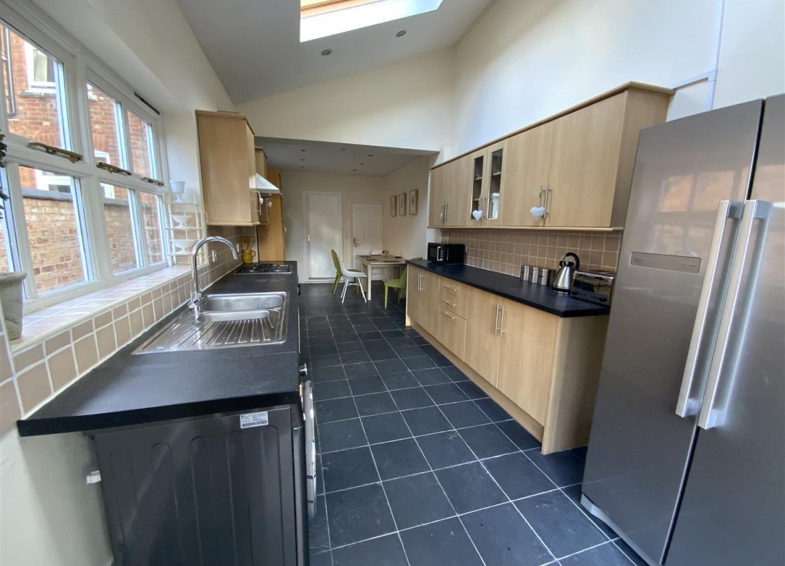 Room Murray Road in Rugby