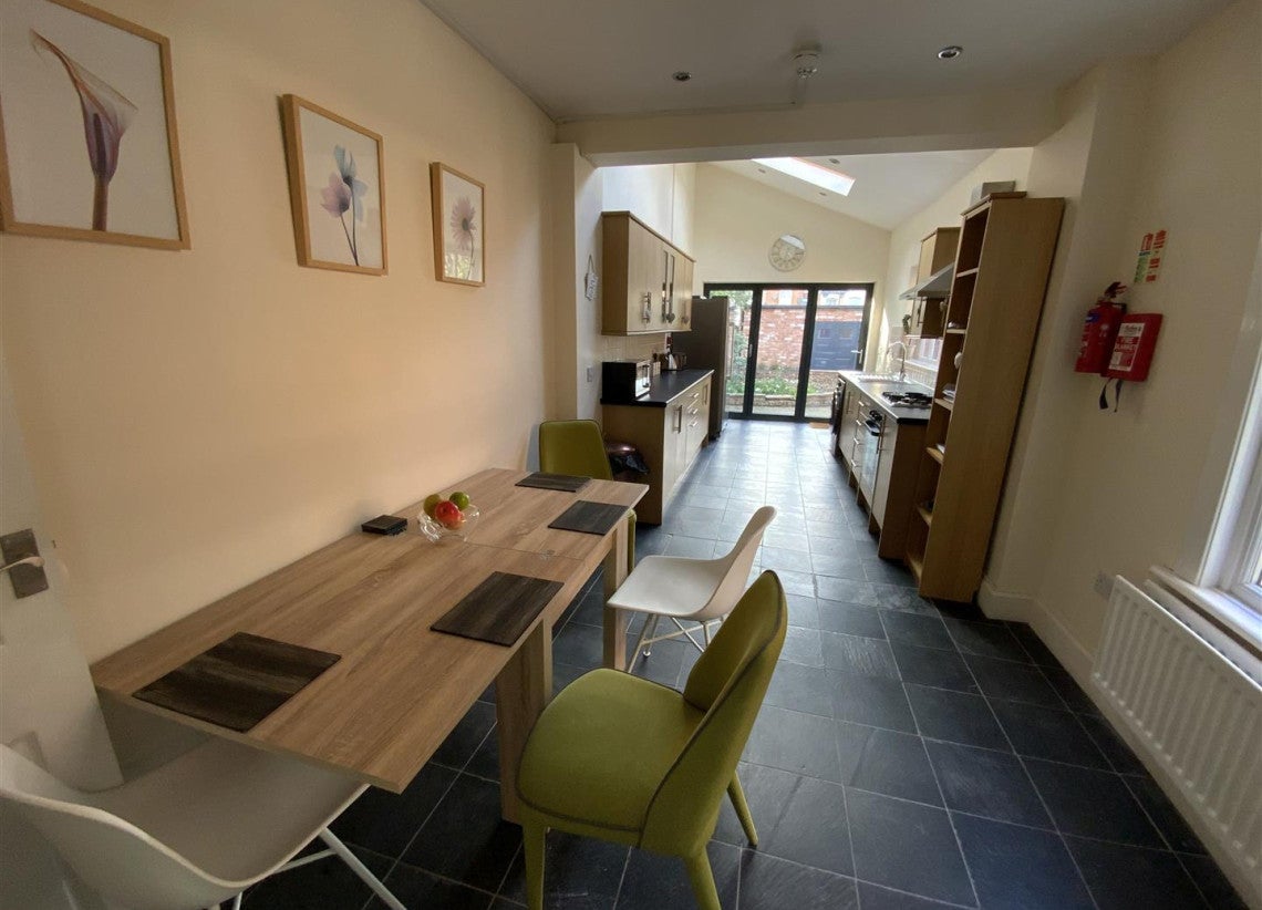 Room Murray Road in Rugby