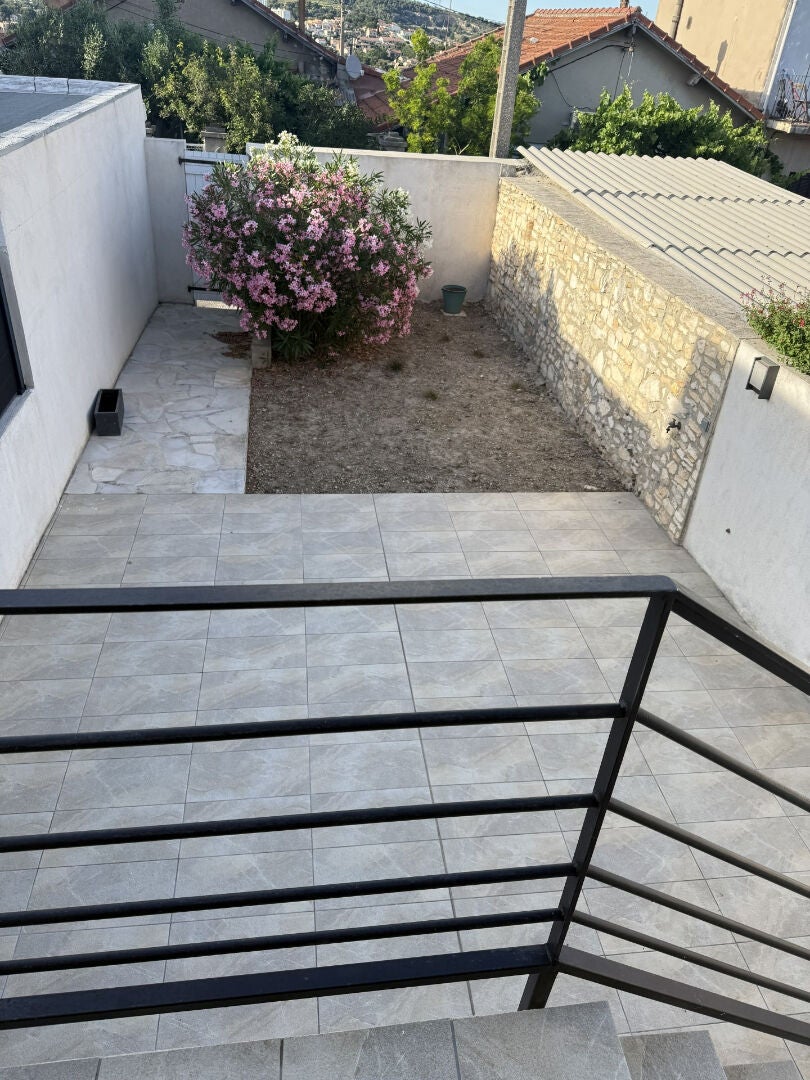Maison Place de Gueydan à Gardanne