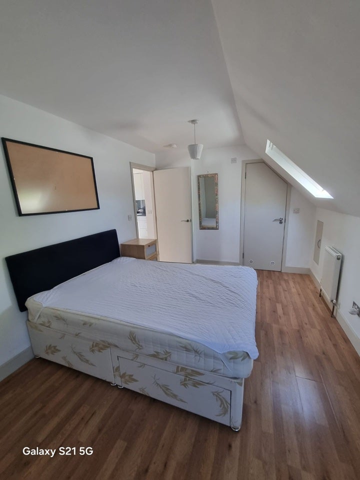 Flat Carlton Avenue East in Greater London