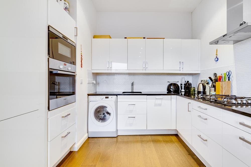 Flat Cleveland Terrace in City of Westminster