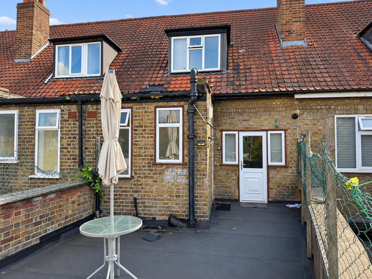 Flat Wood Lane in Greater London