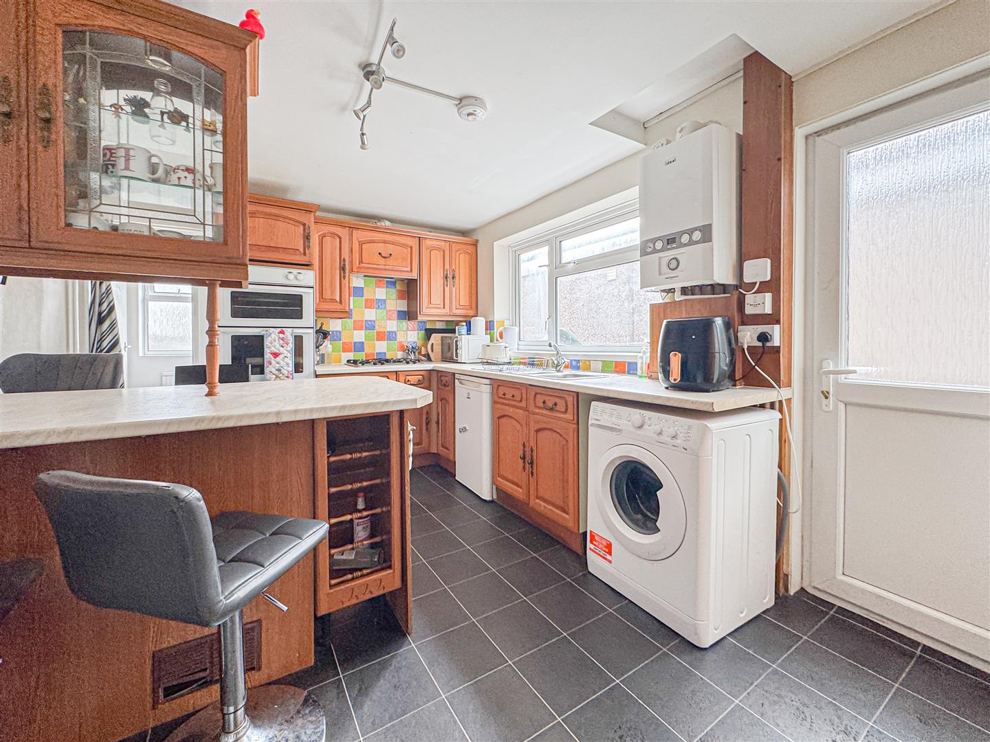 Room Queen Street in Pontypridd