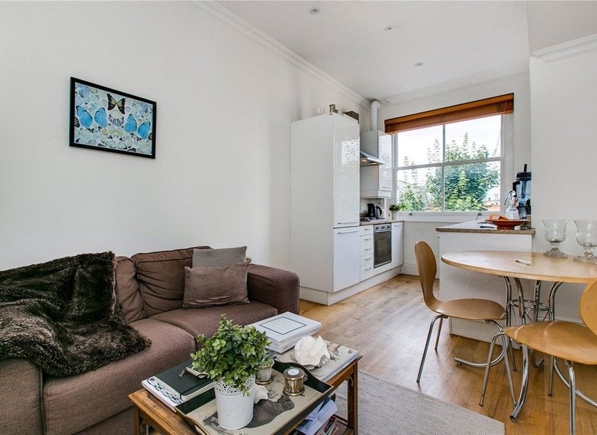 Flat Draycott Place in Greater London