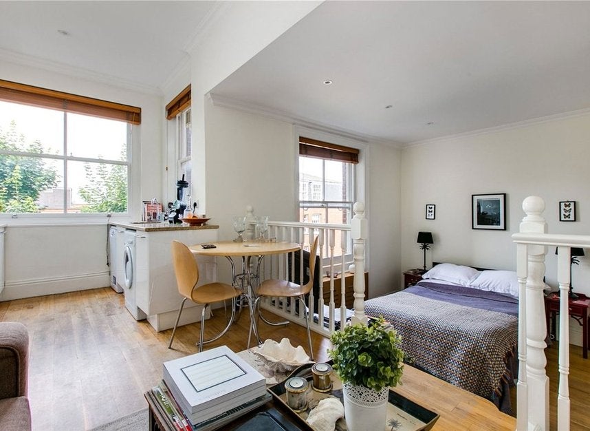 Flat Draycott Place in Greater London