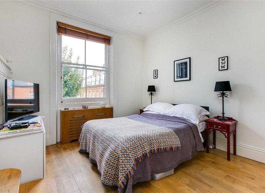Flat Draycott Place in Greater London