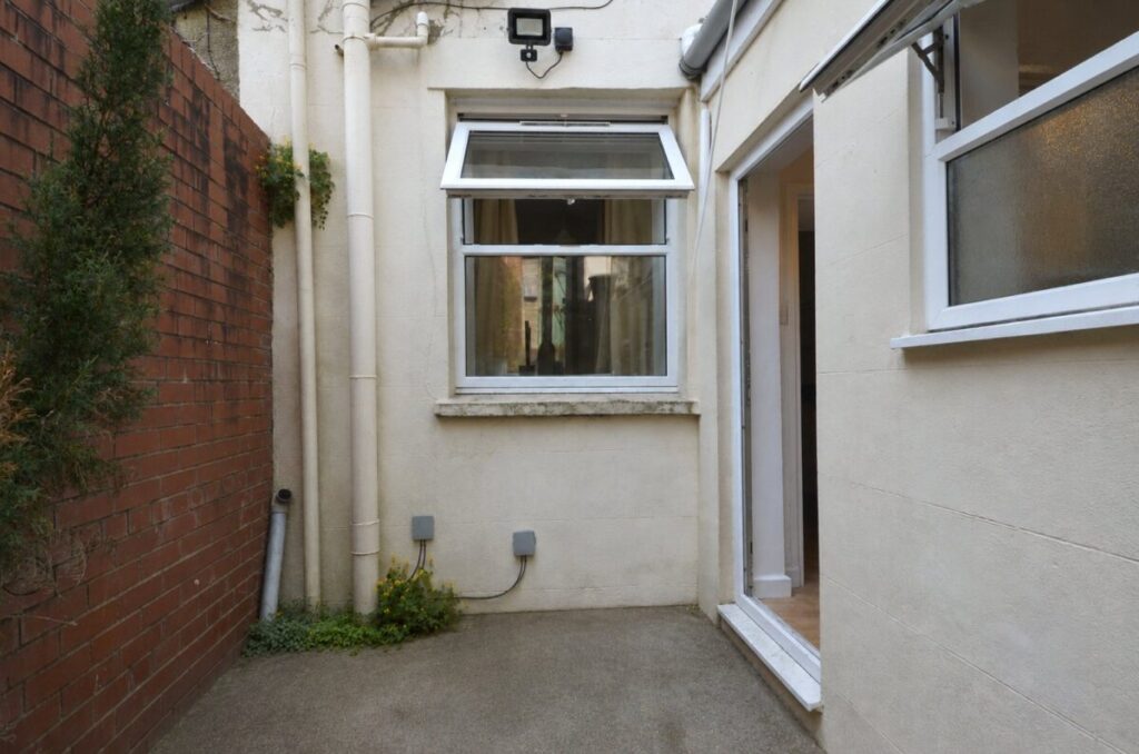 Flat Richmond Road in Bristol