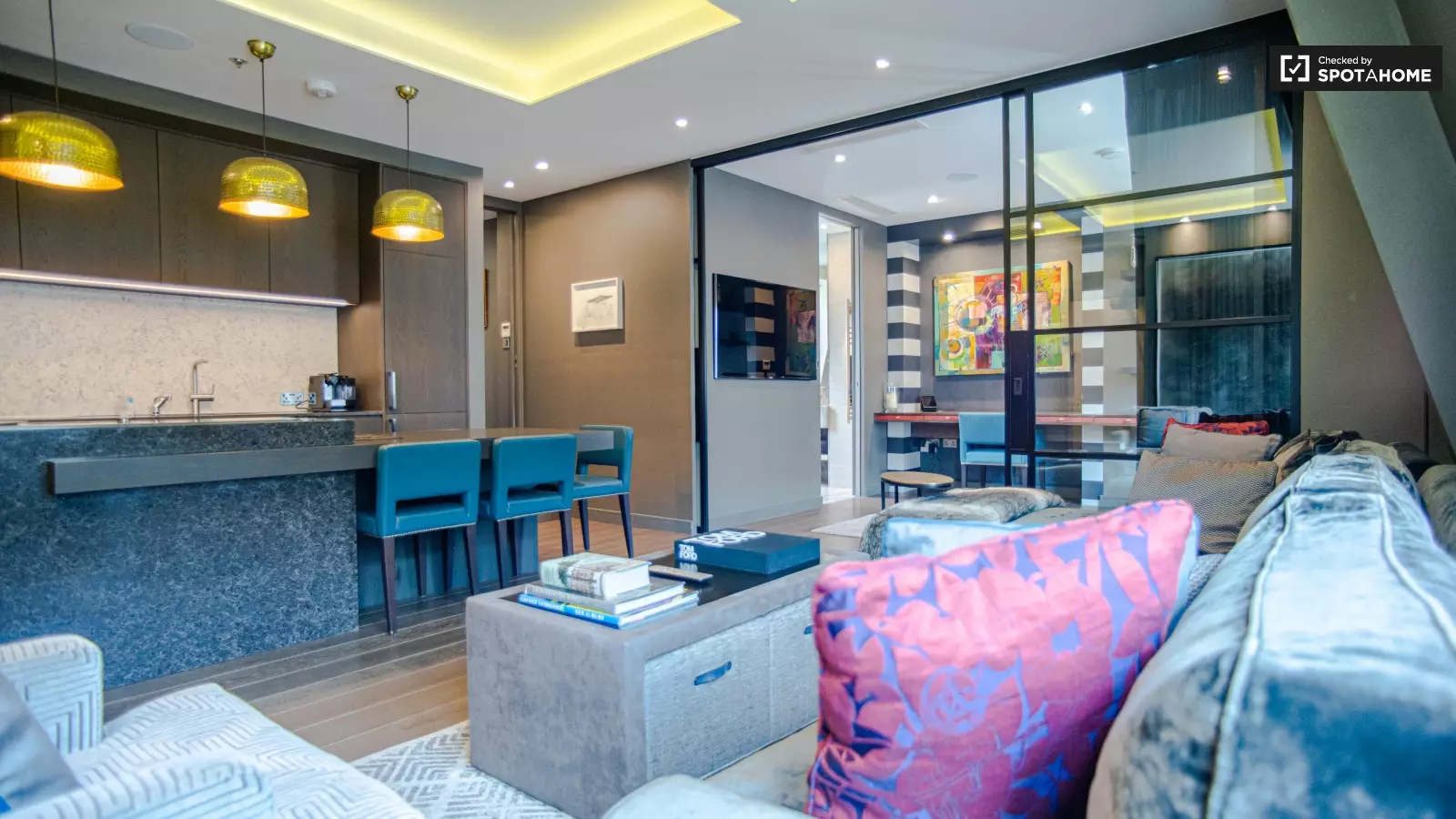 Flat Eastcastle Street in City of Westminster