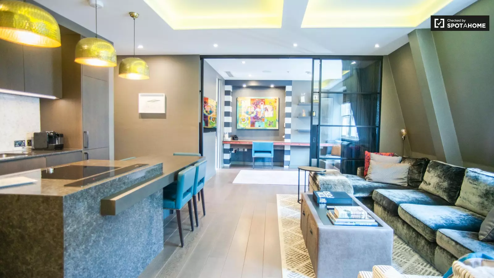 Flat Eastcastle Street in City of Westminster
