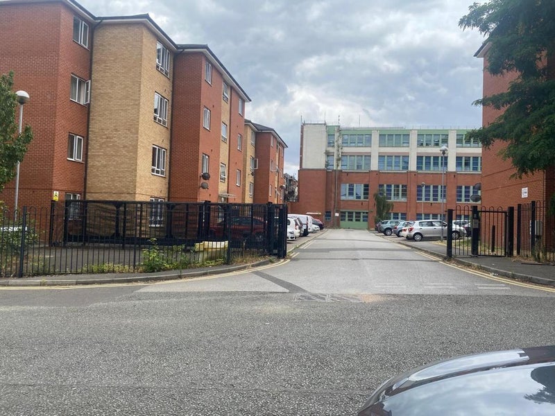 Room Brook Court in Nottingham