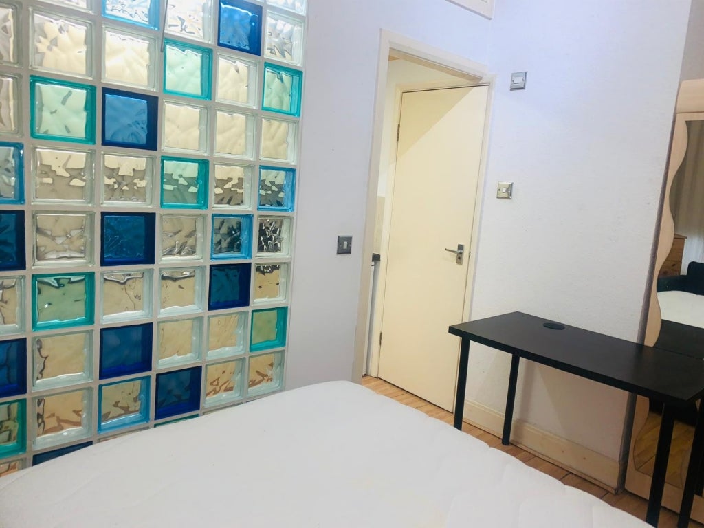 Flat Somerfield Road in London