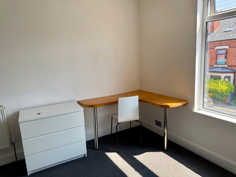 Room Derbyshire Lane in Nottingham
