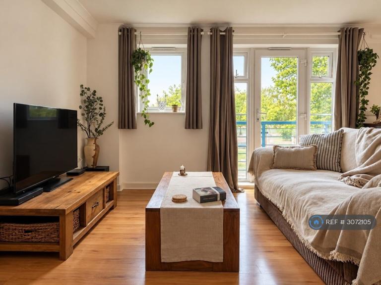 Flat Powhay Mills in Exeter