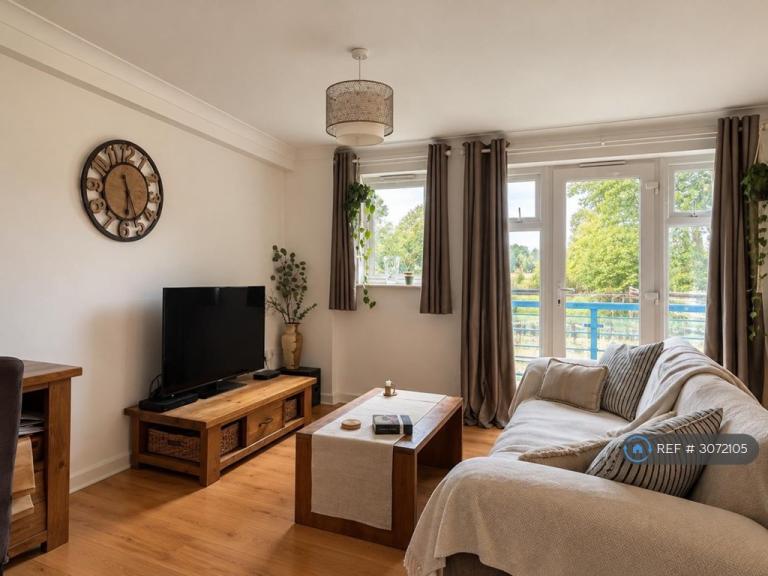 Flat Powhay Mills in Exeter
