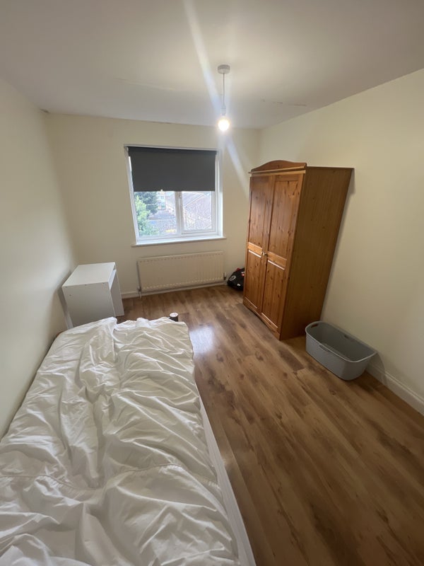 Room Hartfield Grove in Greater London