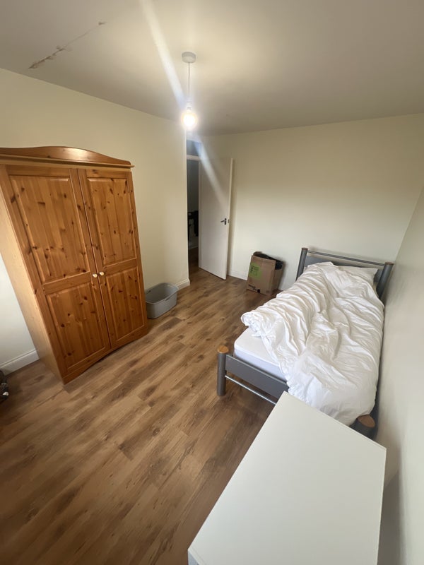 Room Hartfield Grove in Greater London