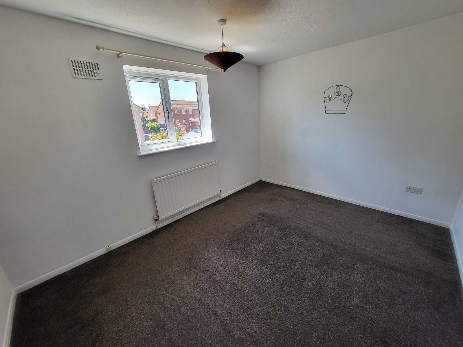 House Abbey Walk in Houghton Regis
