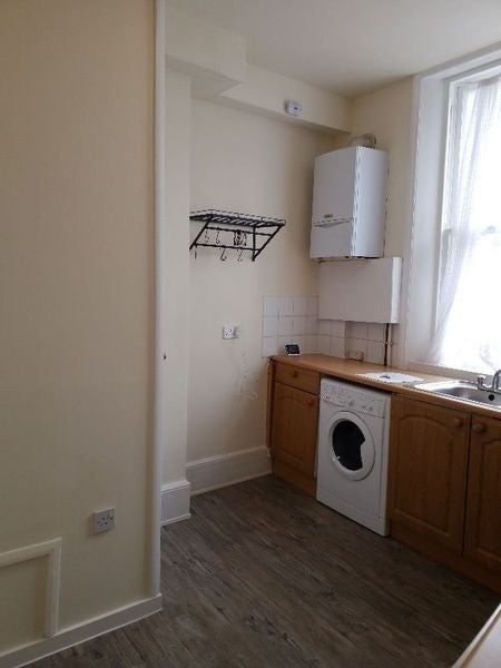 Flat Newington Green Road in Greater London