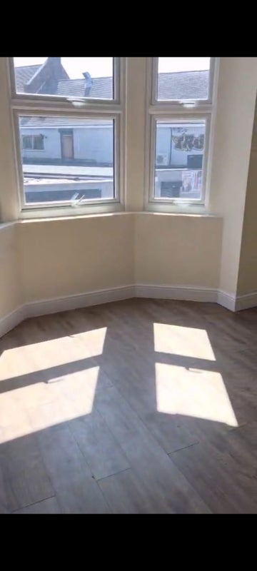 Room Plashet Grove in Greater London