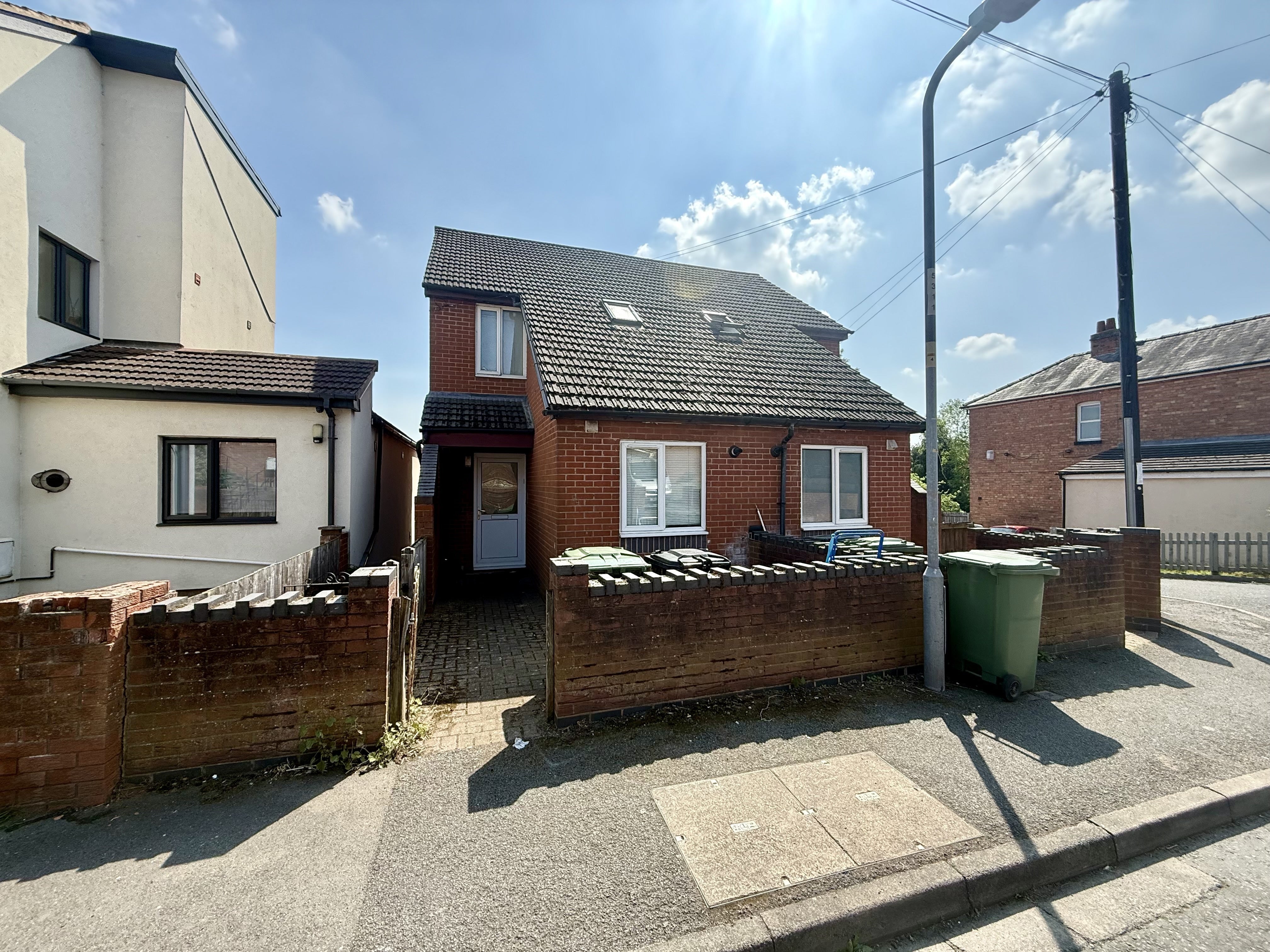 Flat Hollymount in Worcester